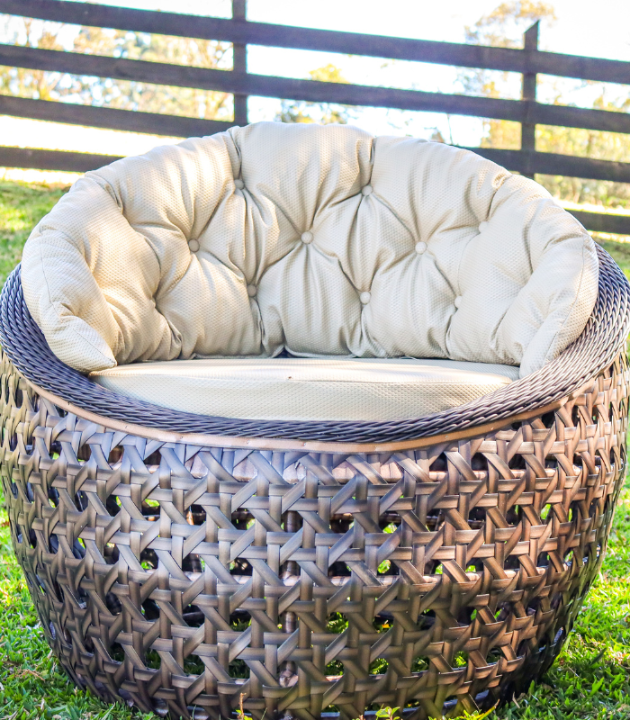 Poltrona feita com fibra sintética - Móveis artesanais