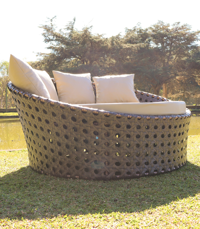 Chaise feito com fibra sintética - Móveis artesanais