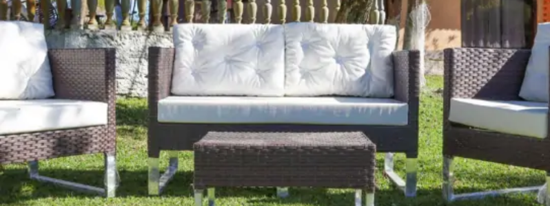 Conjunto de Sofá em Fibra Sintética Elegância e Funcionalidade para Áreas Externas